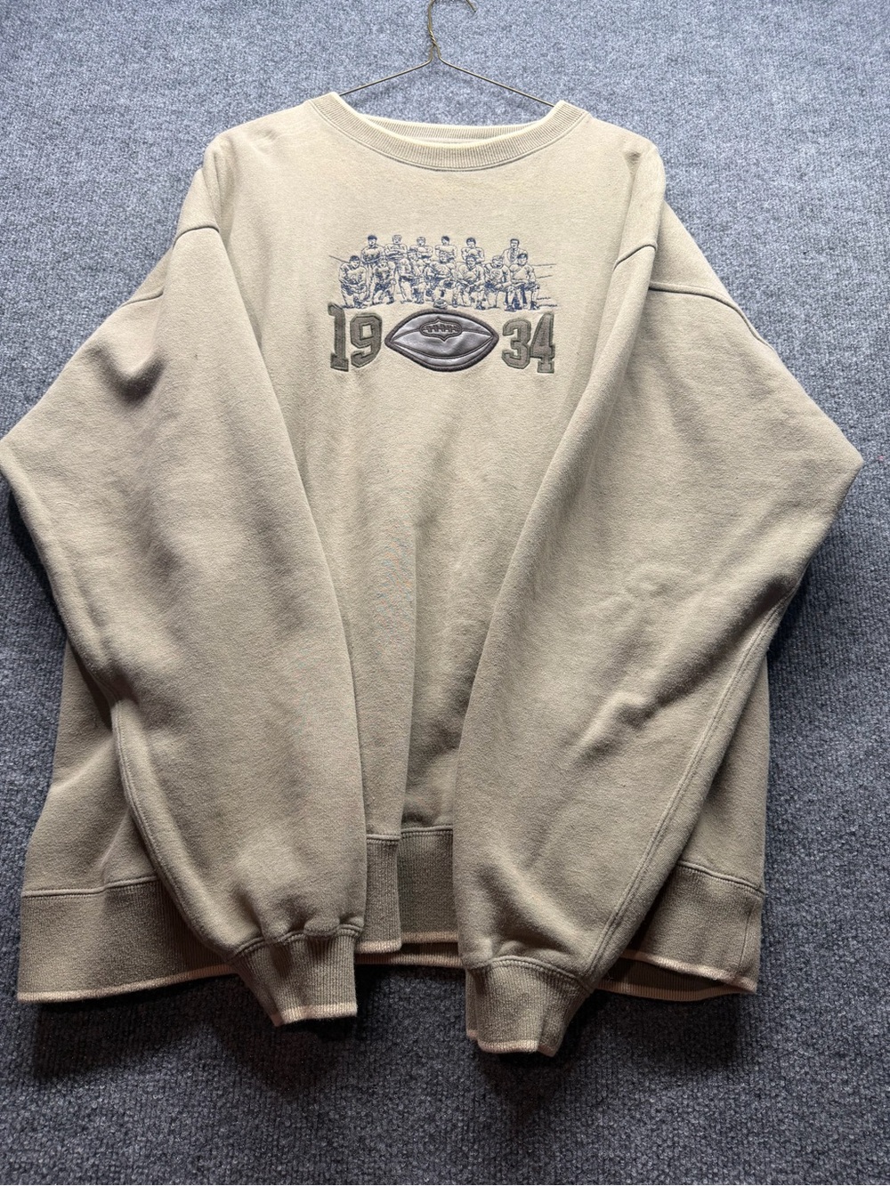 Men's Crewneck Sweatshirt in Beige with 1934 Graphic